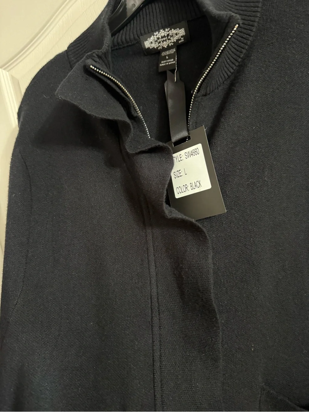 Oliver.o Women’s Black Full Zip Black Sweater NWT Sz L. AG-63